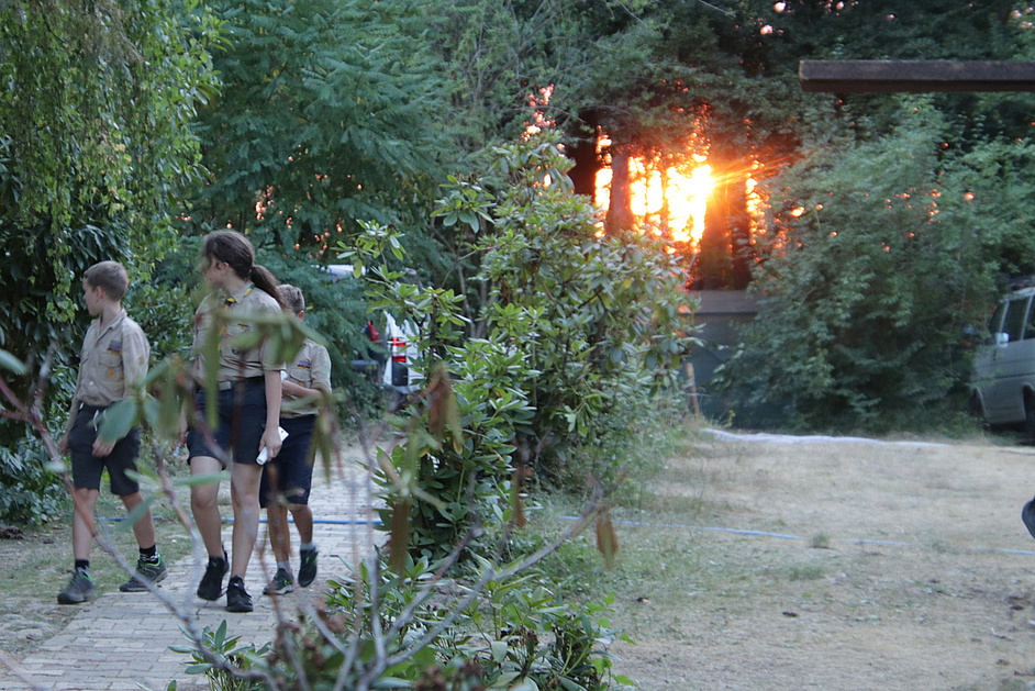 Gruppe vor Abendrot